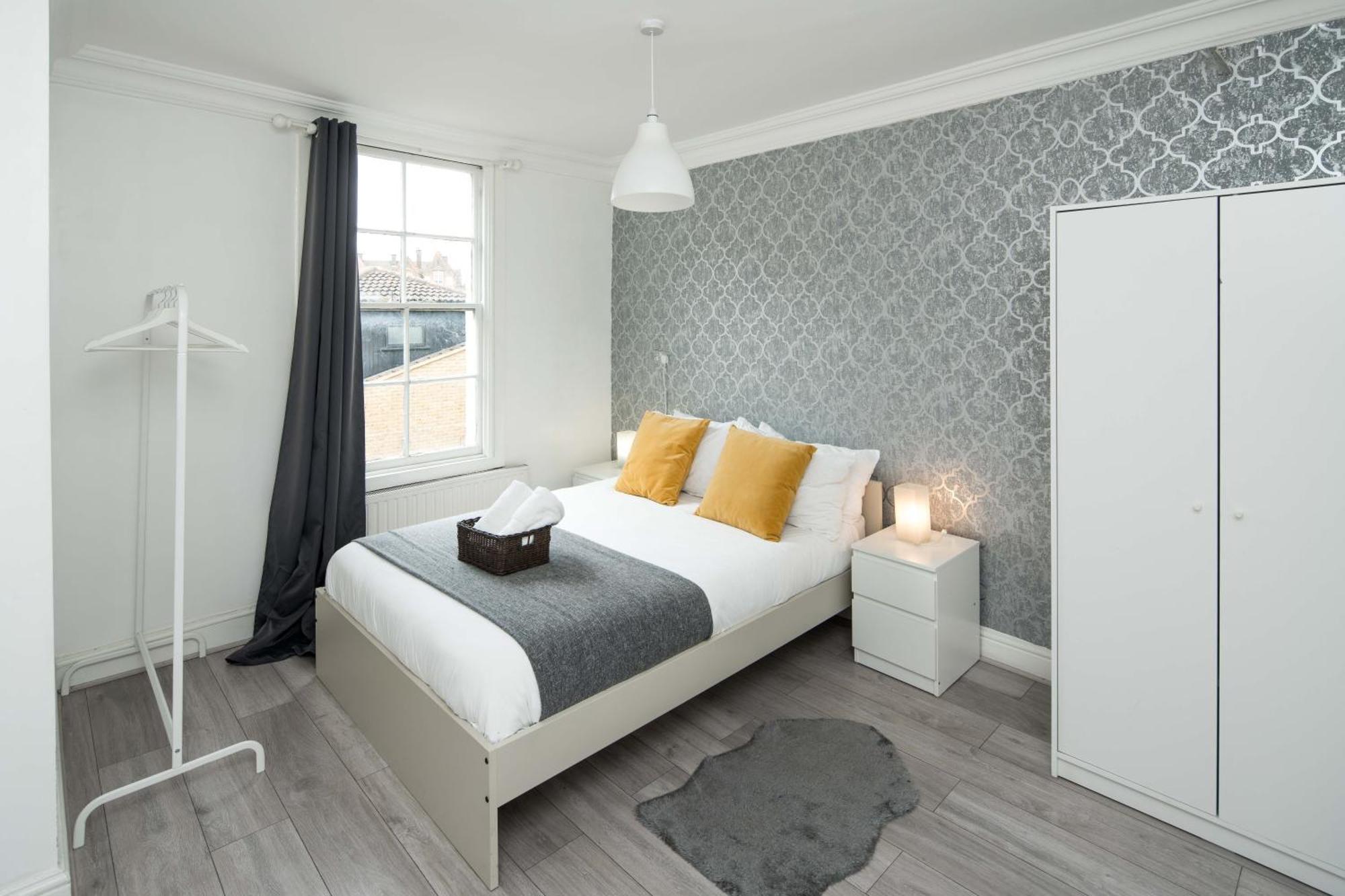 Private Double Room Shared Bathroom Near City Centre ロンドン エクステリア 写真