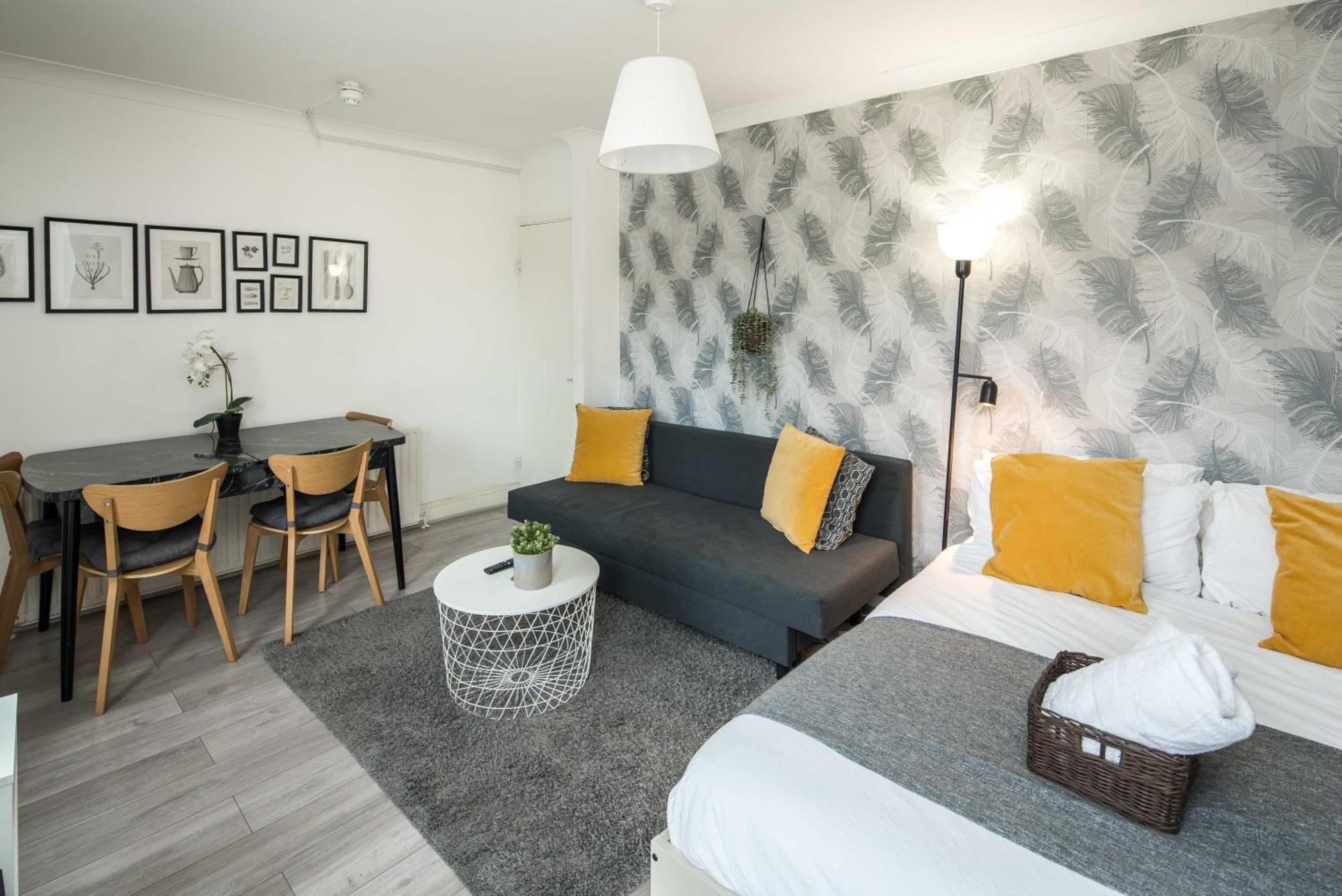 Private Double Room Shared Bathroom Near City Centre ロンドン エクステリア 写真
