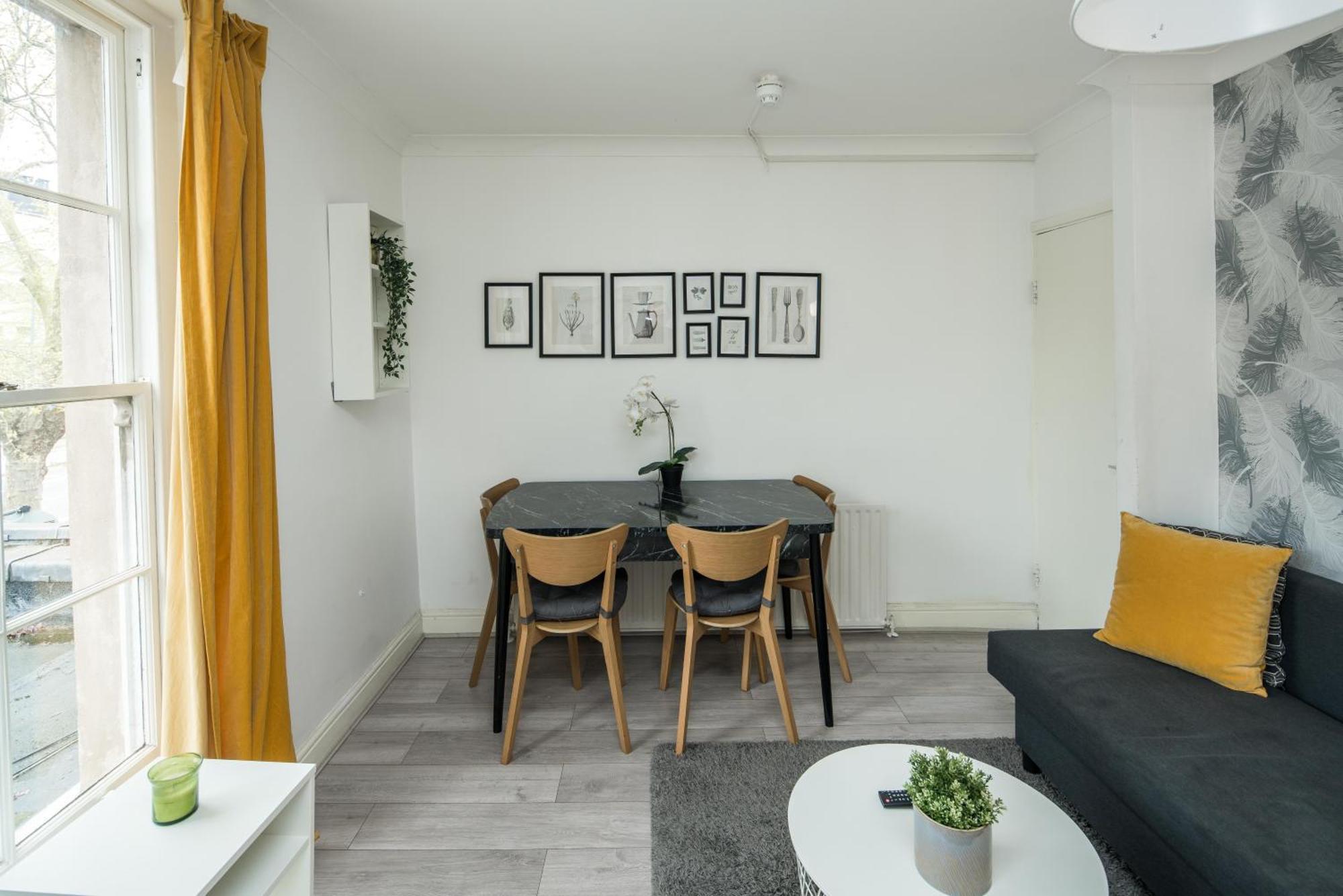 Private Double Room Shared Bathroom Near City Centre ロンドン エクステリア 写真